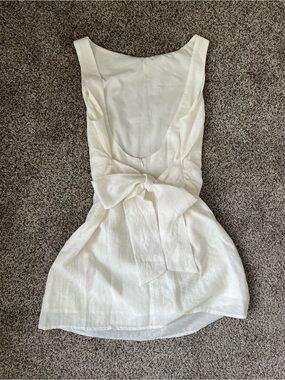 Cider White Backless Bow Mini Dress